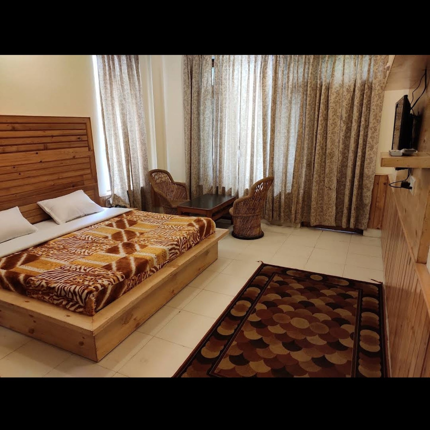 Greenwood Inn Rooftop Bar _ Resort