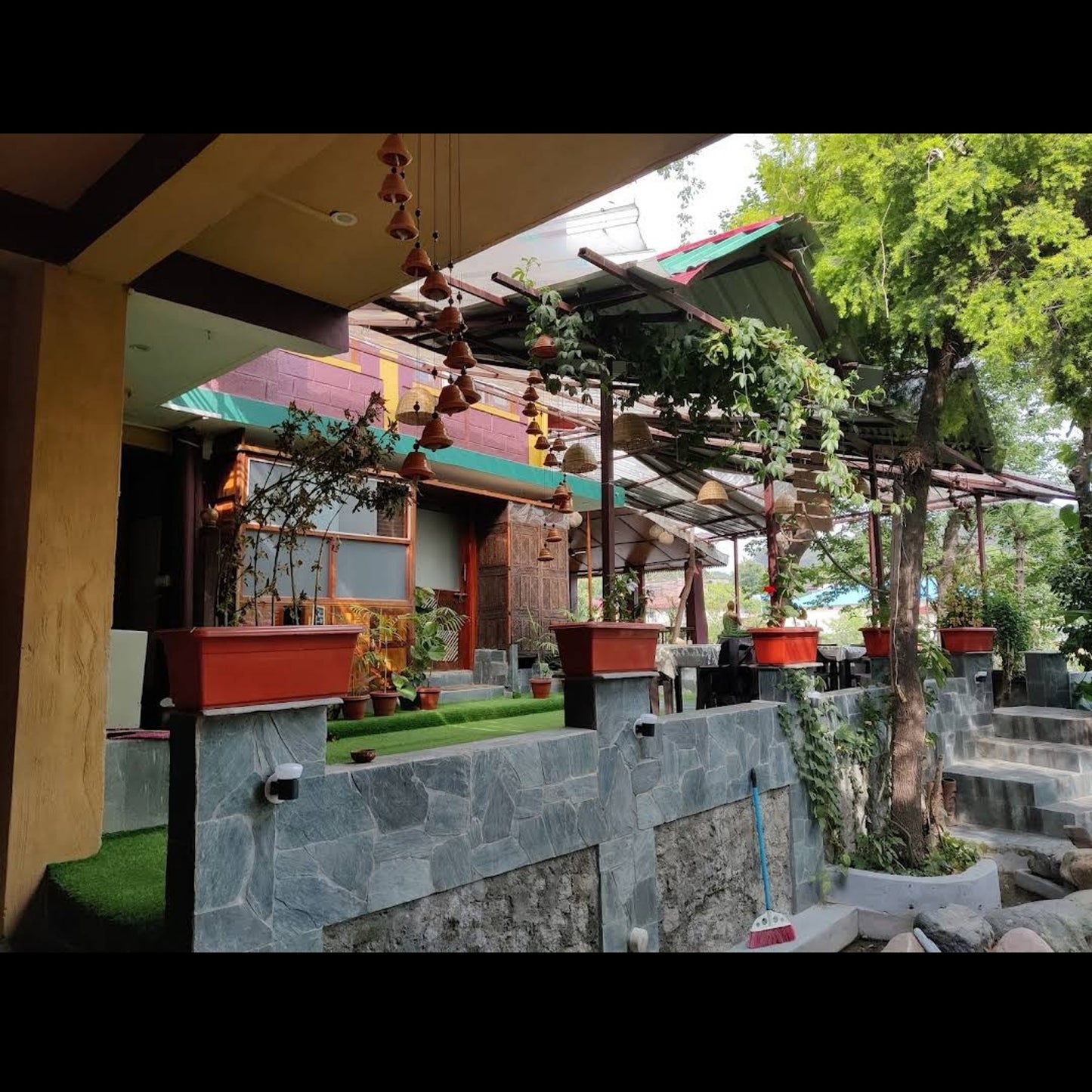 Murious Riverdale Resort