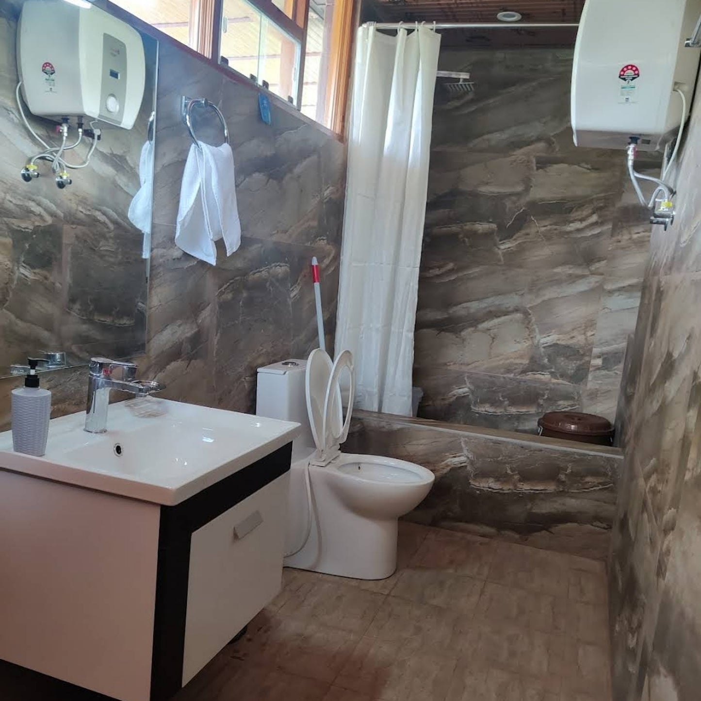 Murious Riverdale Resort