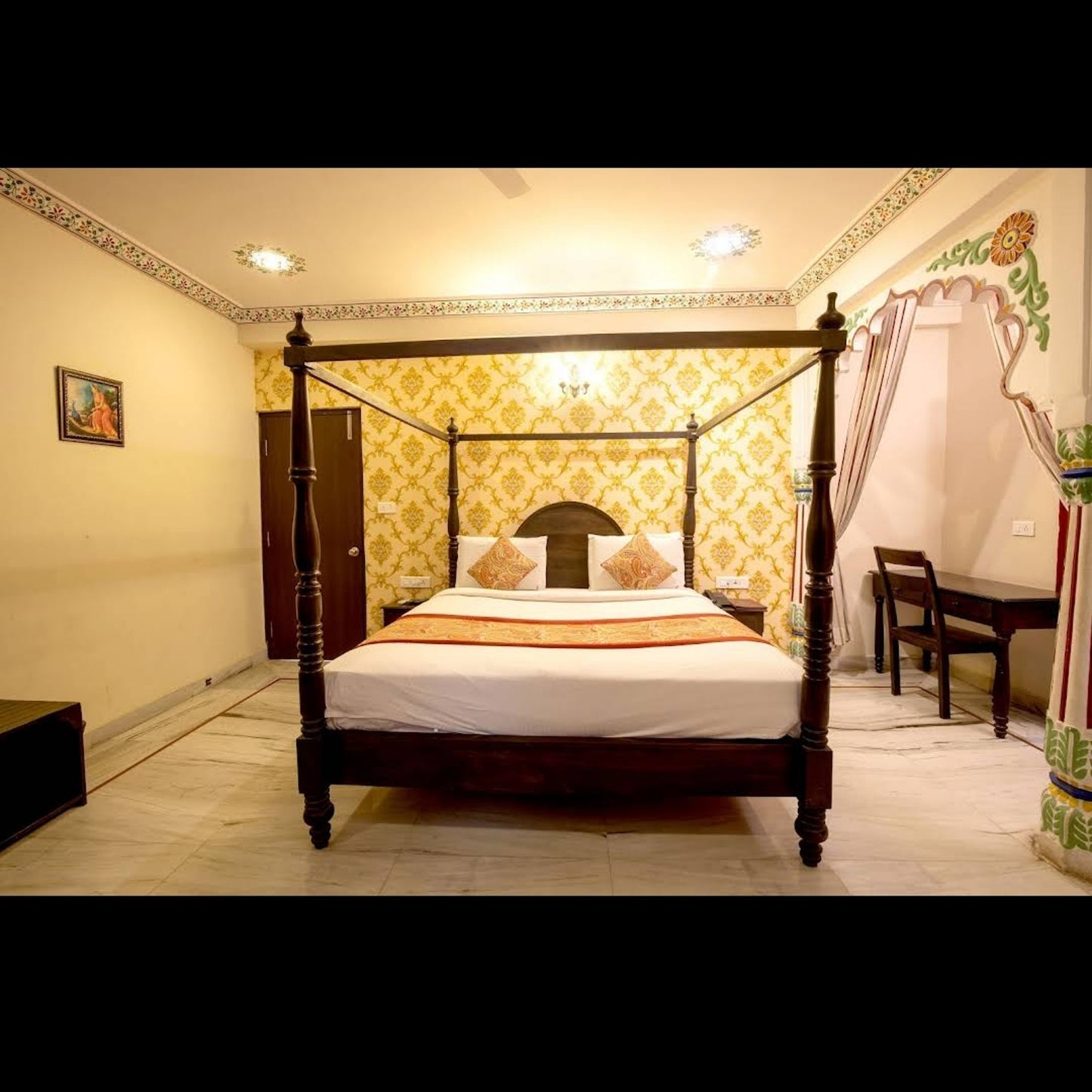 Hotel Royal Pratap Niwas