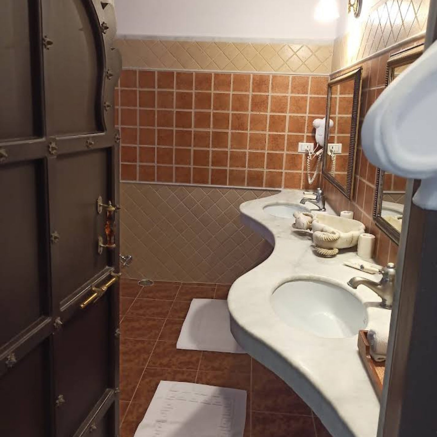 Amet Haveli - A Heritage Hotel