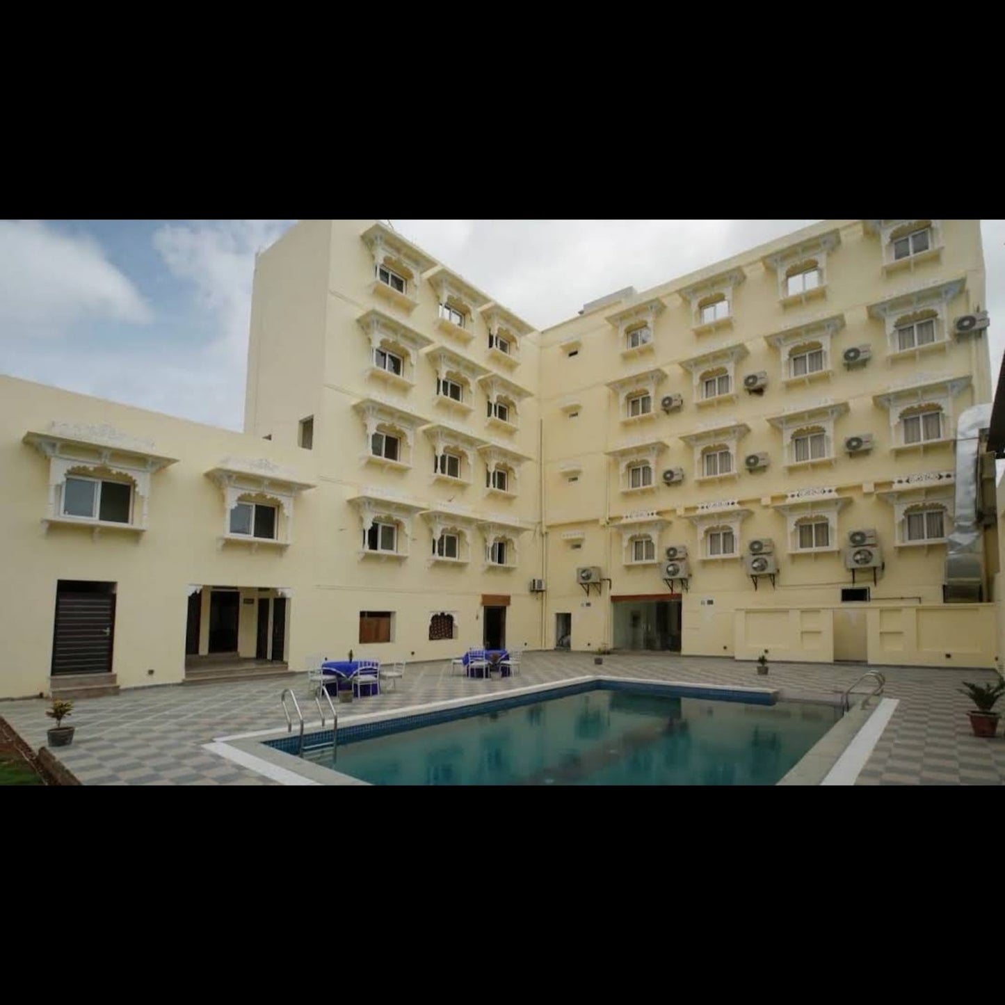Bhanwar Niwas Hotel Udaipur