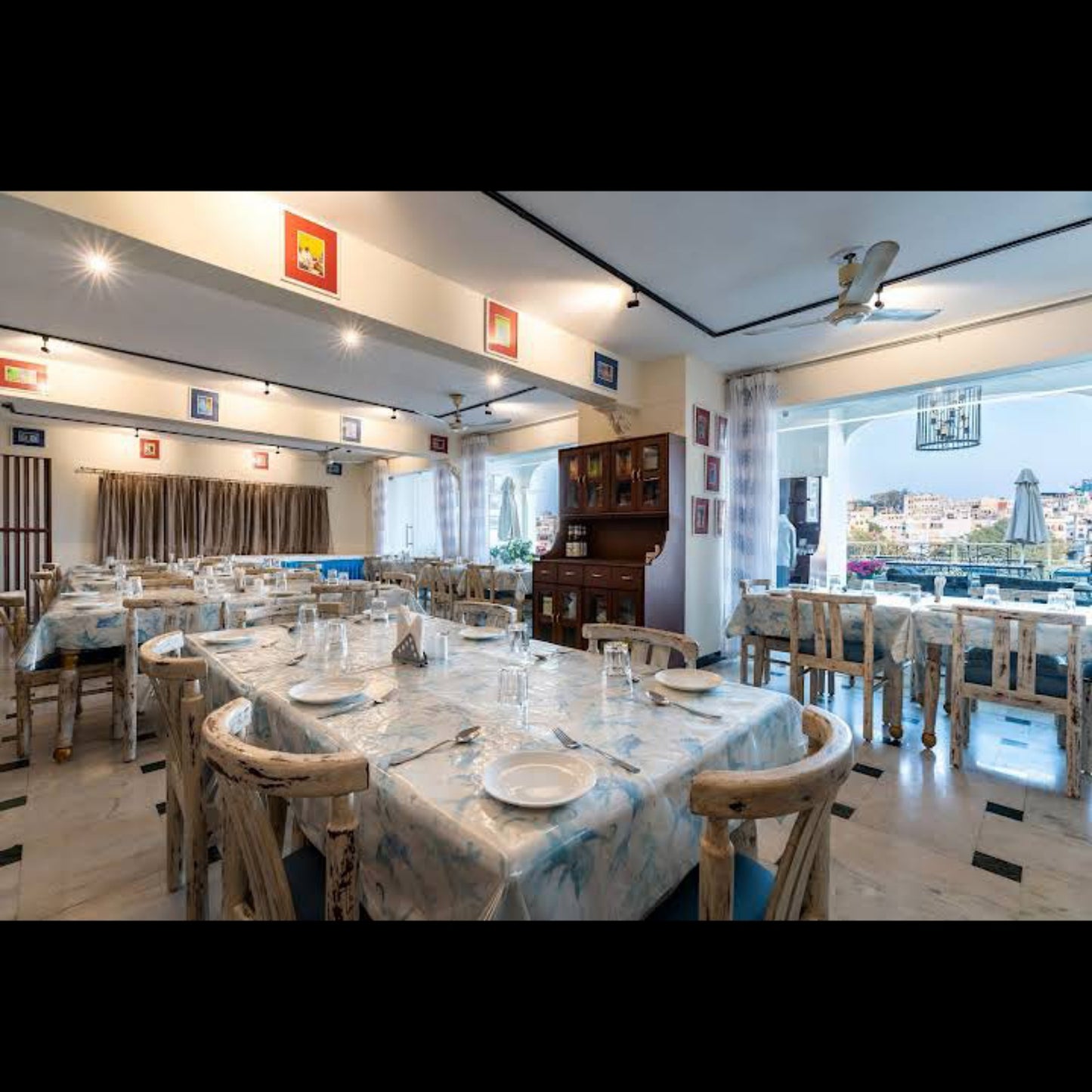 Hotel Sarovar A Boutique Lake Facing