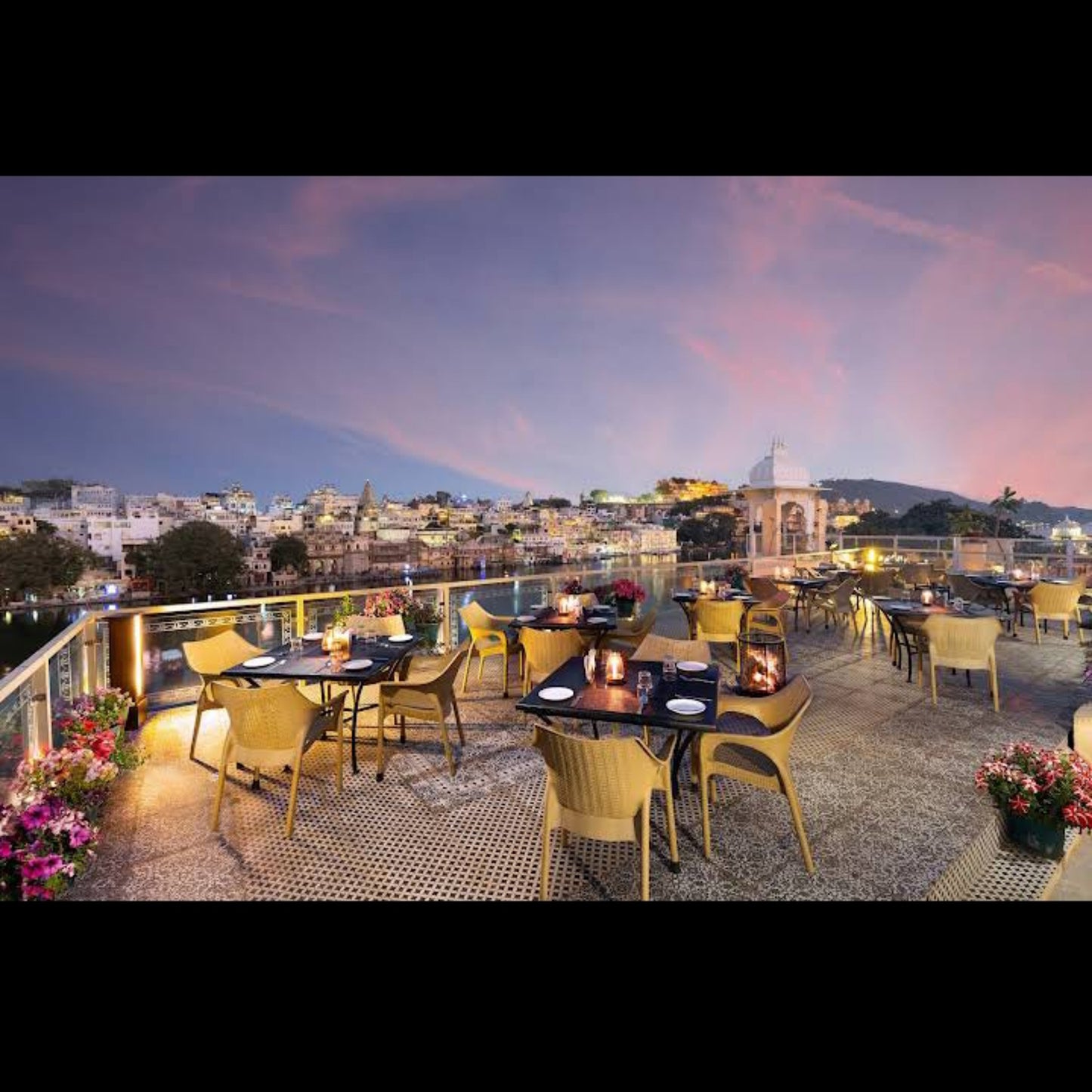 Hotel Sarovar A Boutique Lake Facing