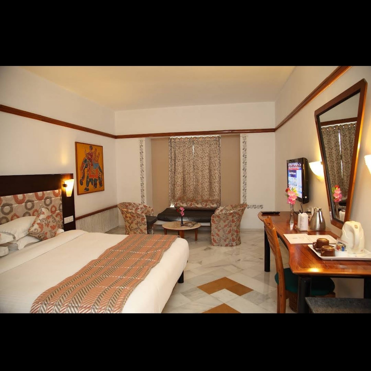 Hotel Paras Mahal Udaipur