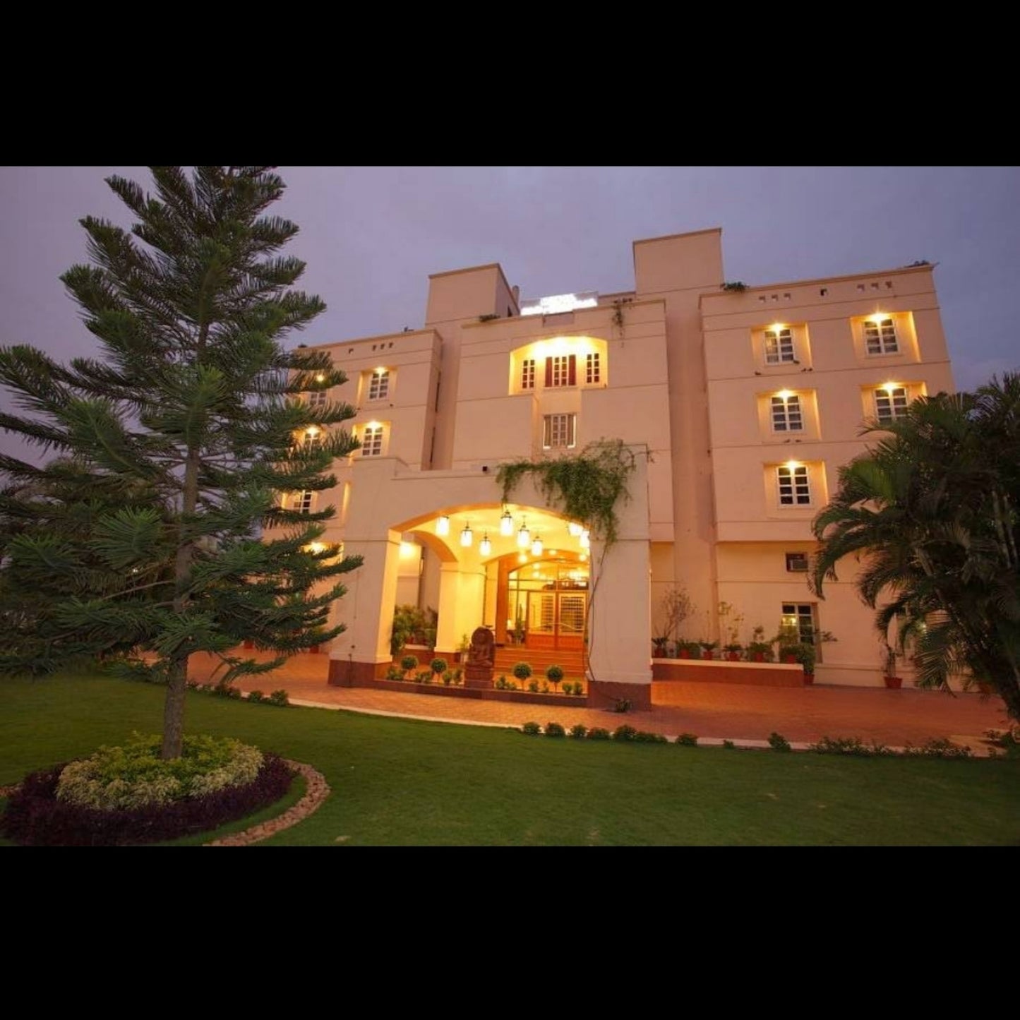 Hotel Paras Mahal Udaipur