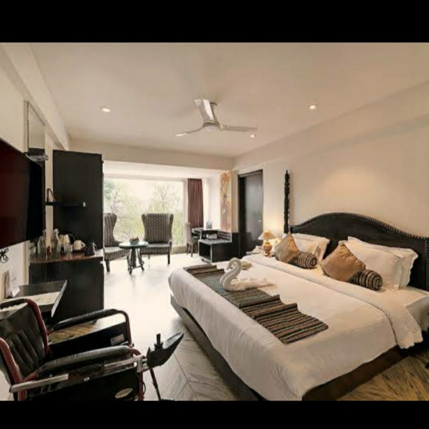 Hotel EllBee Ganga View RISHIKESH