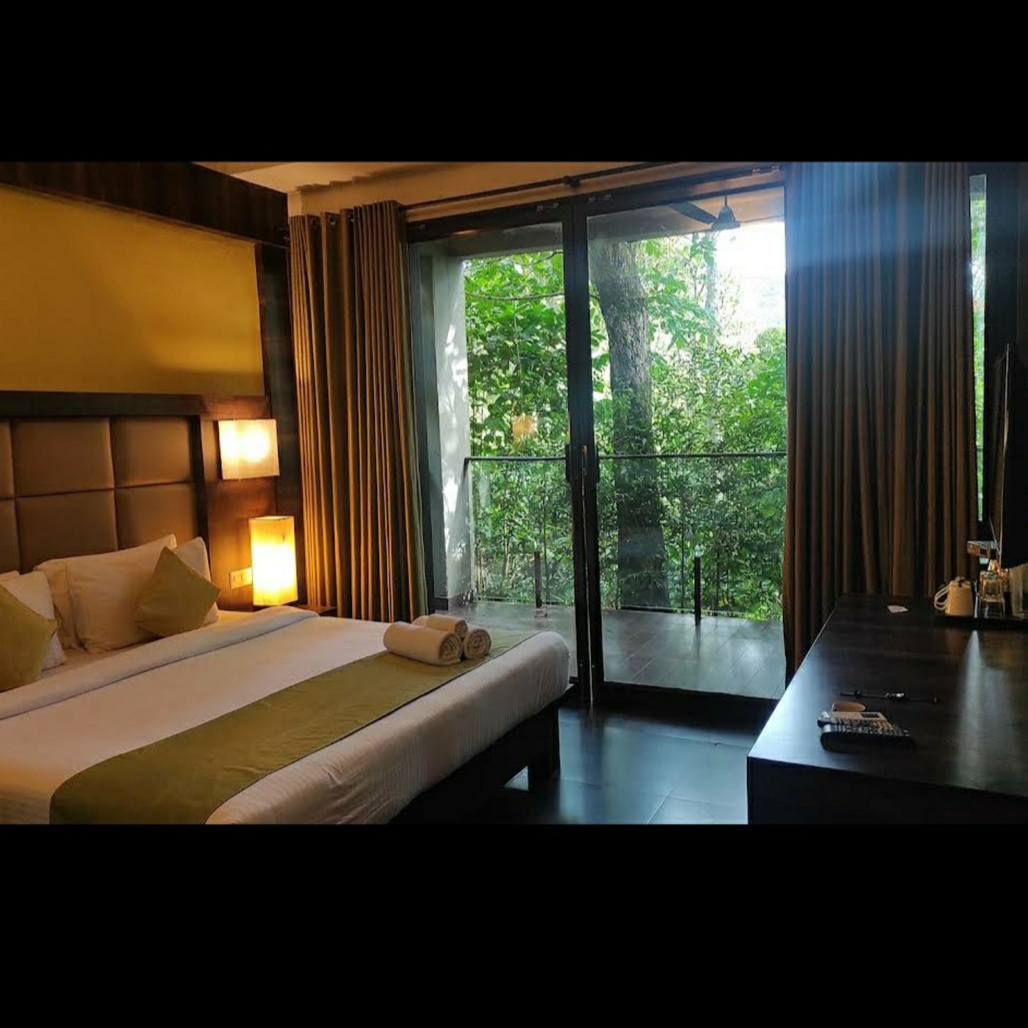 The Mountain Courtyard Thekkady