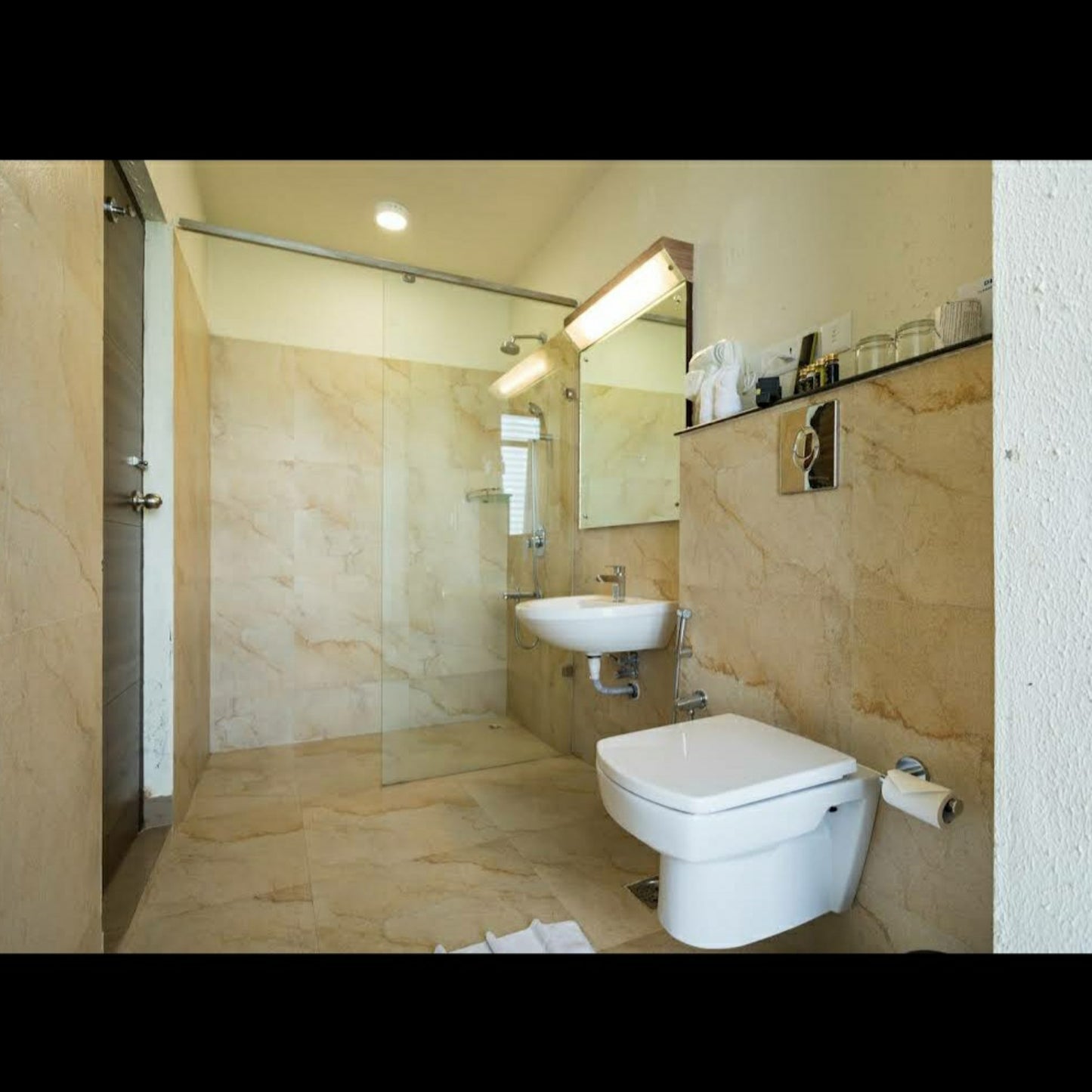 The Mountain Courtyard Thekkady