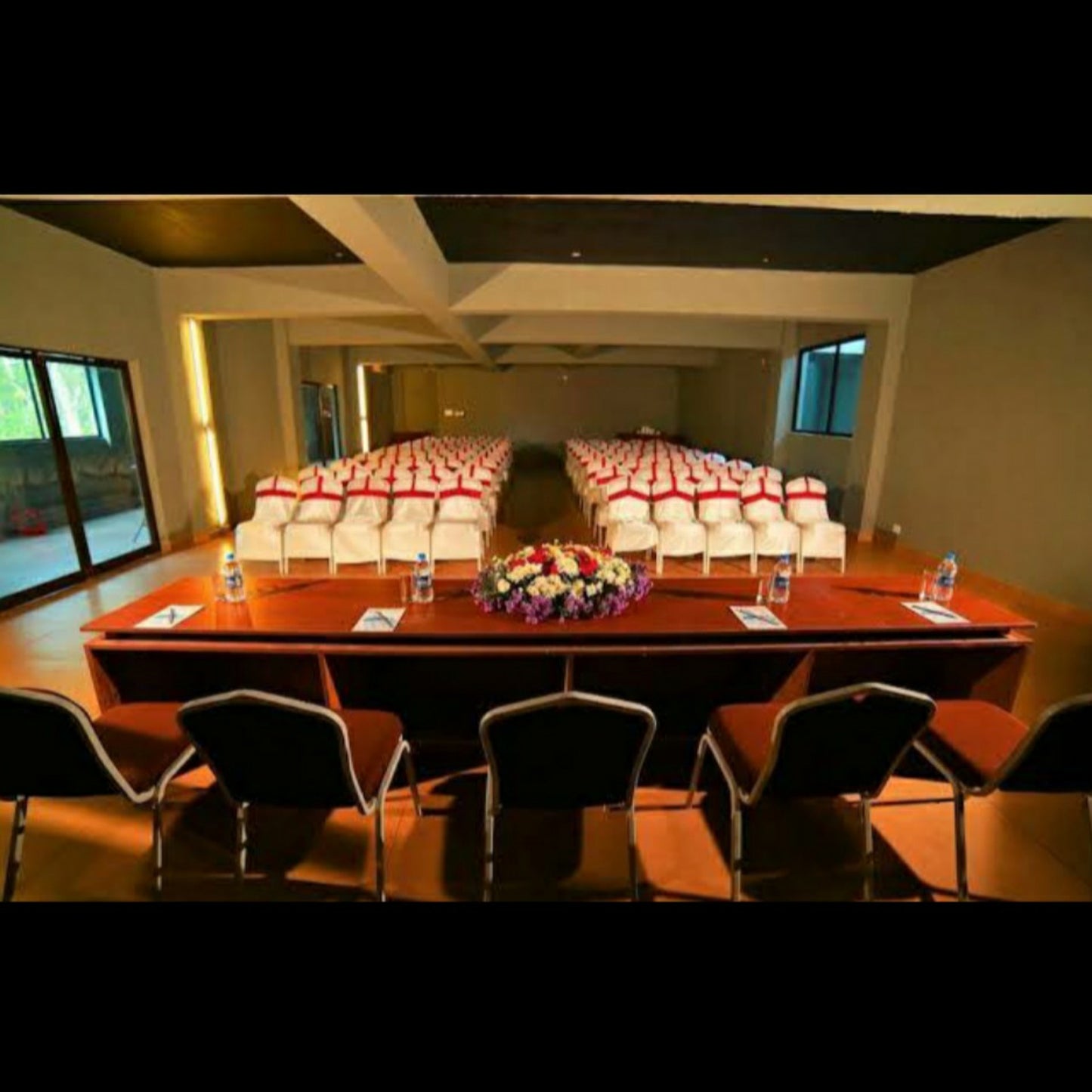 The Mountain Courtyard Thekkady