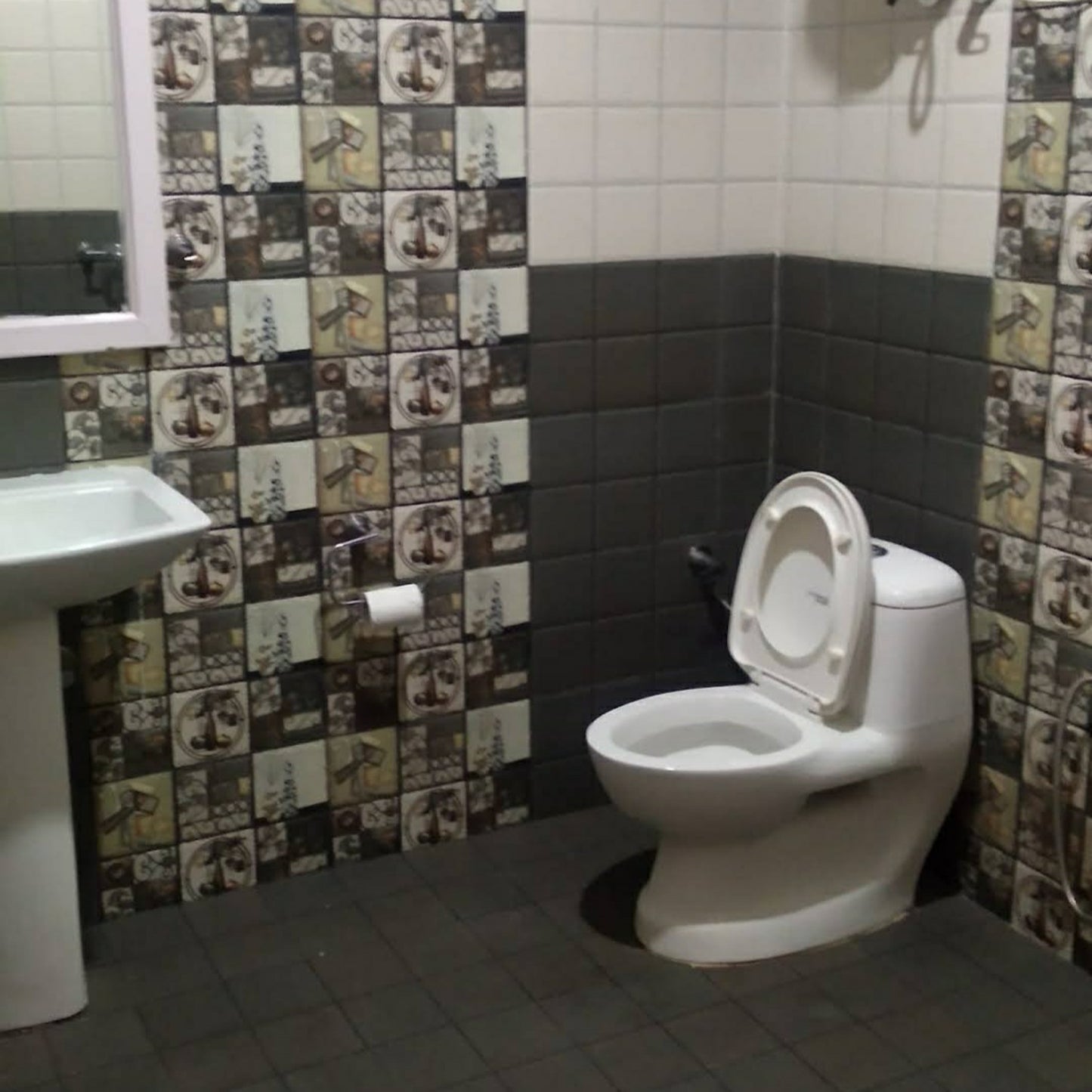 Hotel Seven Hills Resort_ Manali