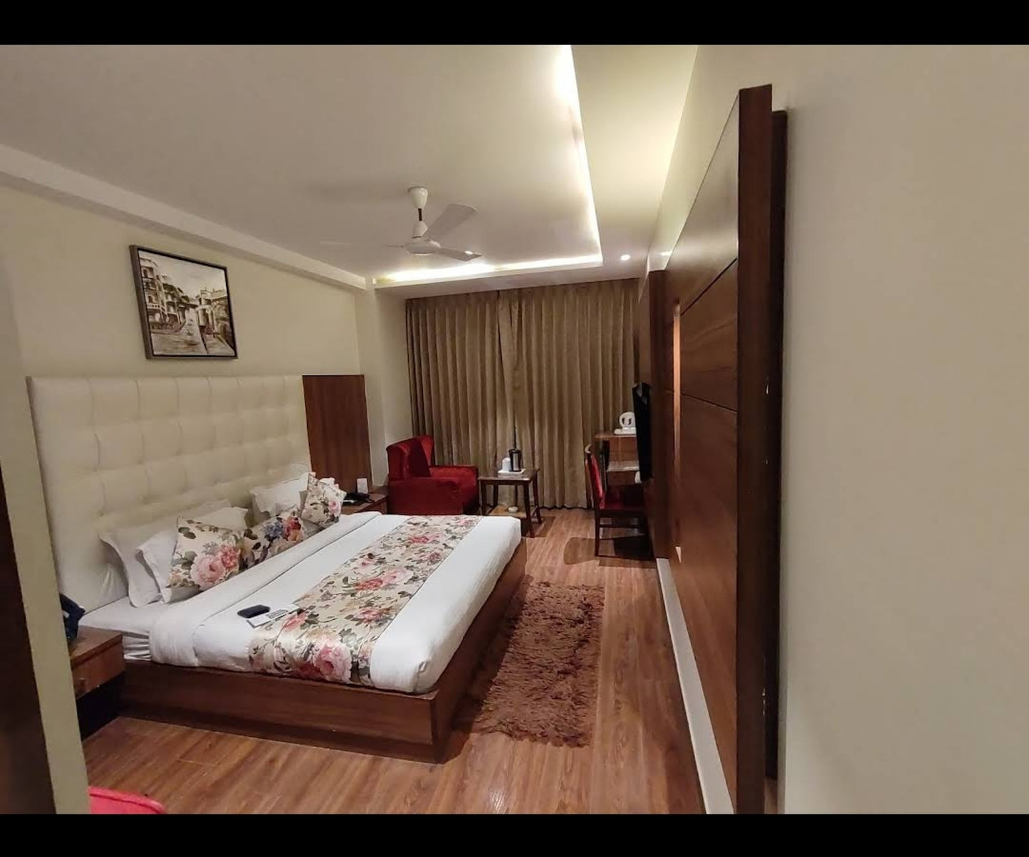 Hotel RV Inn - Luxury Hotel In Bhagsu Nag